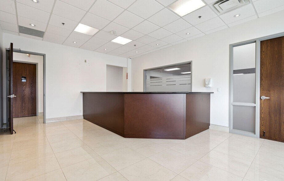 More Photos Of 191 Ashtonbee Rd, Toronto Warehouse For Lease