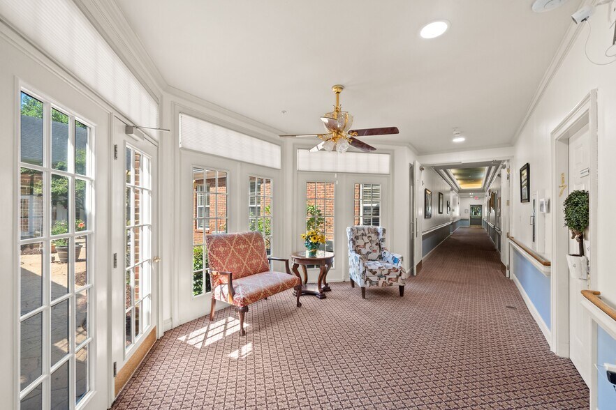 More Photos Of 10171 Papa George St, Daphne Congregate Senior Housing For Lease