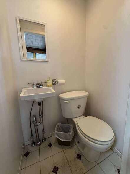More Photos Of 3066 35th St, Astoria Office For Lease
