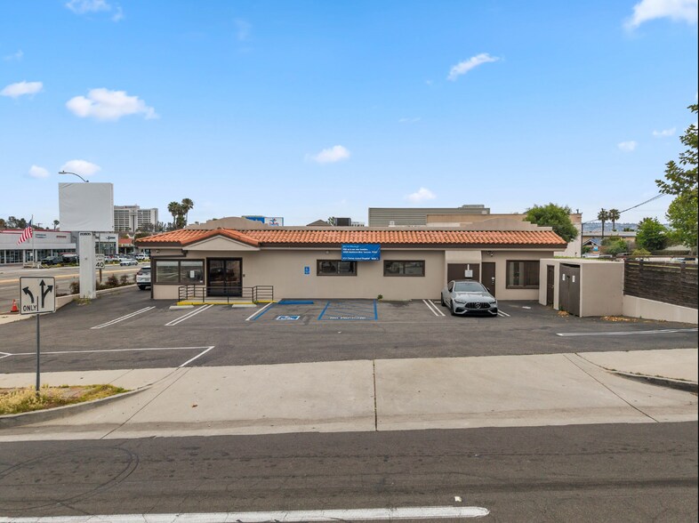 More Photos Of 20805 Hawthorne Blvd, Torrance Veterinarian Kennel For Lease