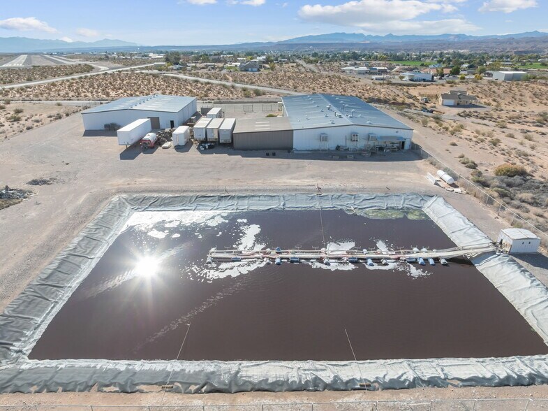 More Photos Of 480 Pat Ave, Overton Industrial For Sale