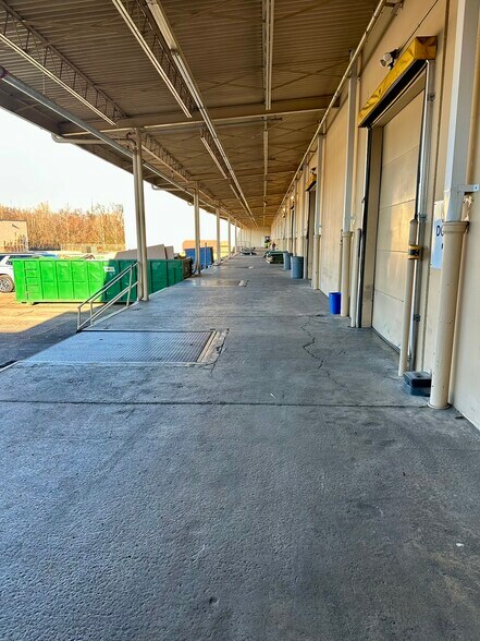 More Photos Of 5700 Casey Dr, Knoxville Distribution For Lease