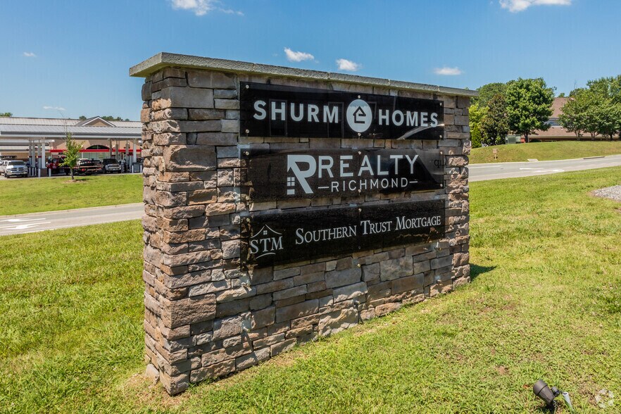 More Photos Of 9205-9207 Atlee Branch Ln, Mechanicsville Office For Lease