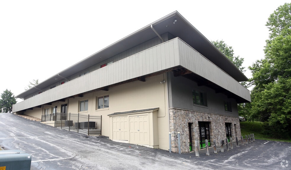 More Photos Of 9025 Chevrolet Dr, Ellicott City Office For Lease