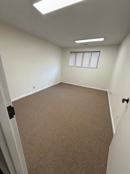 More Photos Of 5658 S Rex Rd, Memphis Office For Lease