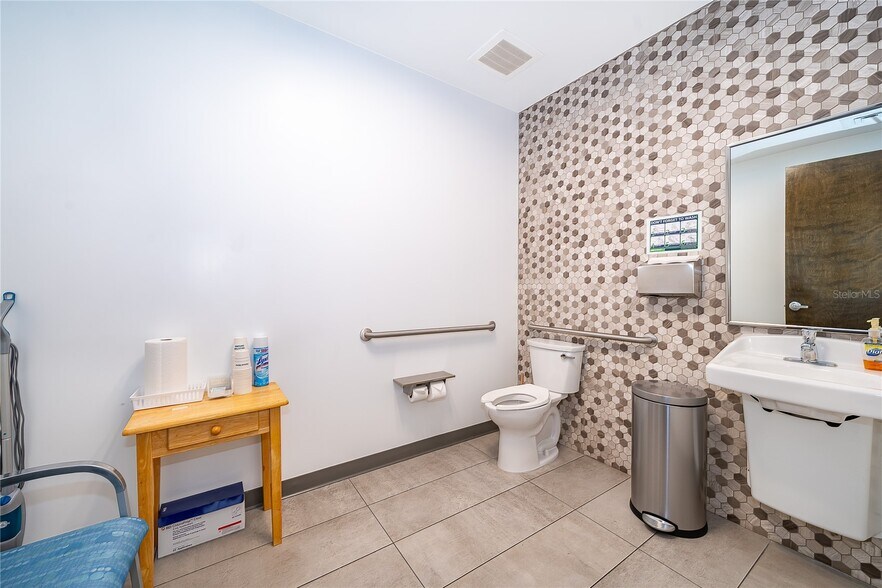 More Photos Of 7560 Red Bug Lake Rd, Oviedo Medical For Sale