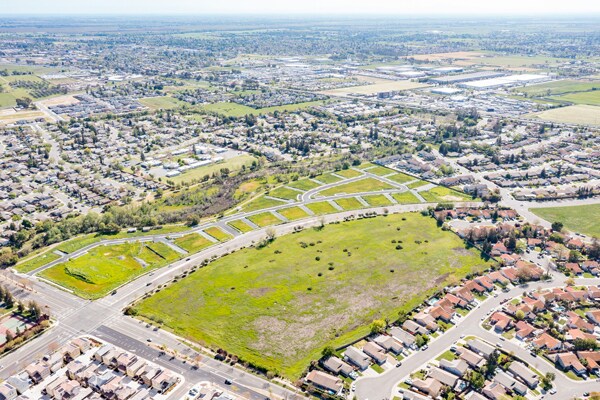 More Photos Of Walnut Ave @ Carillion Ave, Galt Land For Sale
