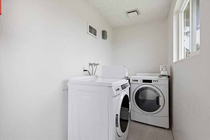 More Photos Of 3116 18th St, Everett Apartments For Sale