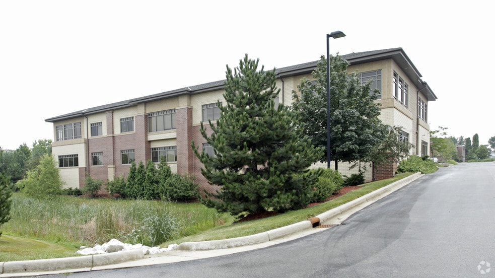 More Photos Of 12555 W National Ave, New Berlin Medical For Lease