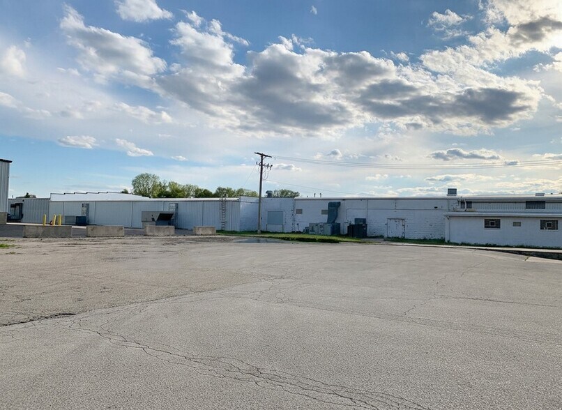 More Photos Of 1150 McConnell Rd, Woodstock Warehouse For Lease