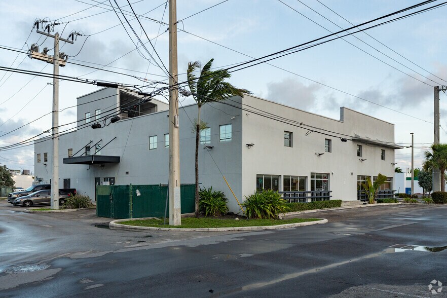 More Photos Of 1299 E Commercial Blvd, Oakland Park Medical For Lease