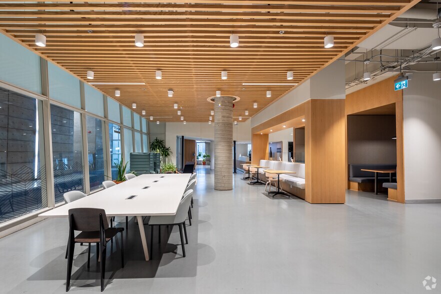 More Photos Of 75 Rue Queen, Montréal Coworking Space