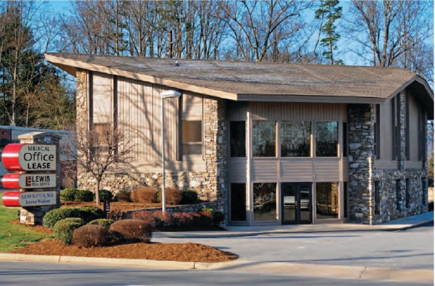 More Photos Of 1091 Hendersonville Rd, Asheville Medical For Lease