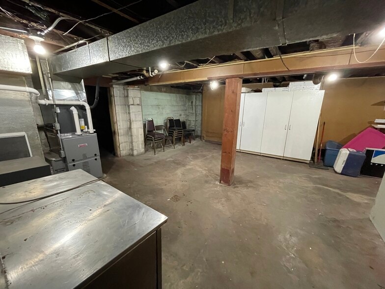 More Photos Of 1209 Lisle Plz, Lisle Bar For Lease