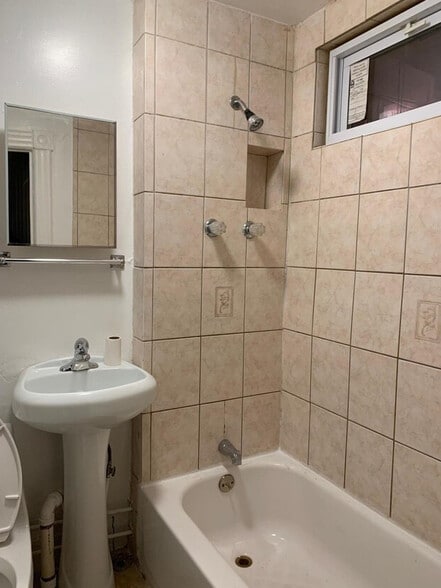 More Photos Of 27-29 Bond St, Hartford Apartments For Sale