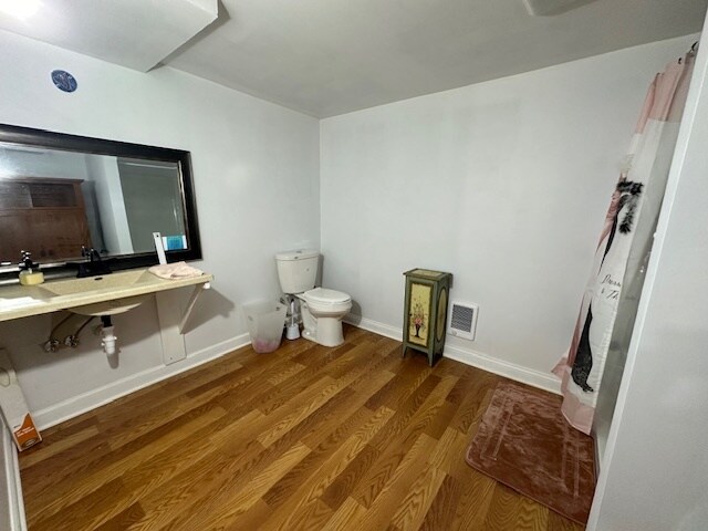More Photos Of 144 E Huron St, Bad Axe Storefront For Sale