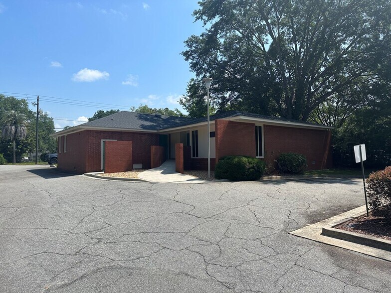 More Photos Of 115 W Park Ave, Valdosta Specialty For Sale