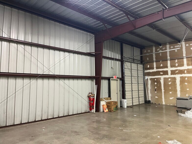 More Photos Of 1430 W Kearney St, Springfield Freestanding For Sale