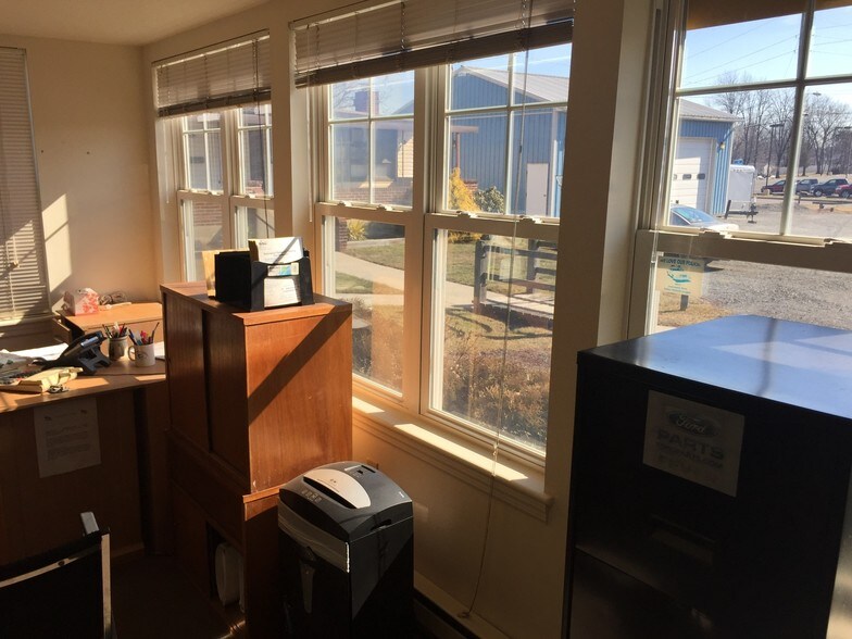 More Photos Of 1499 E Philadelphia Ave, Gilbertsville Storefront Retail Residential For Sale