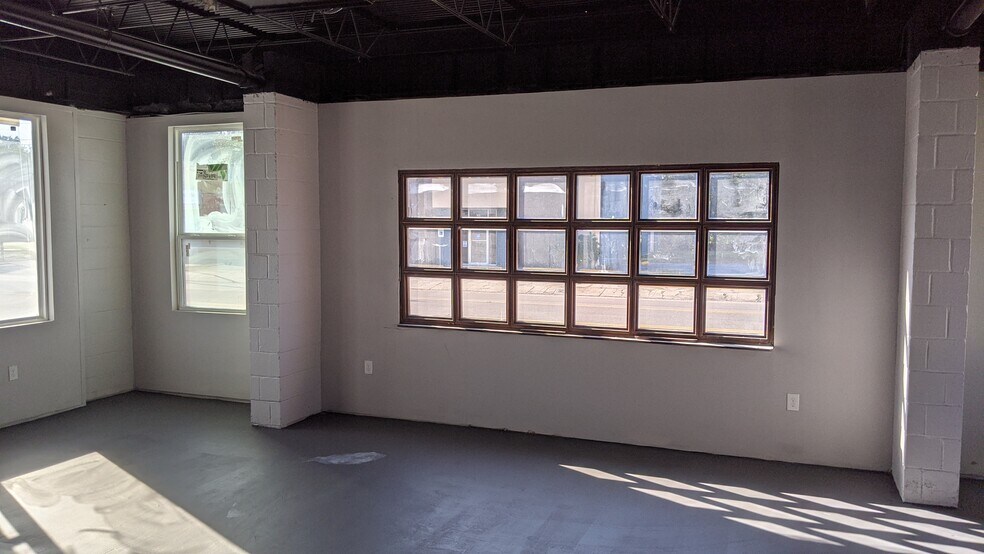 More Photos Of 200 E Texas Ave, Baytown Freestanding For Lease