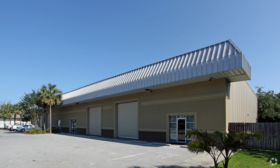 More Photos Of 295 Azalea Dr, Destin Warehouse For Sale