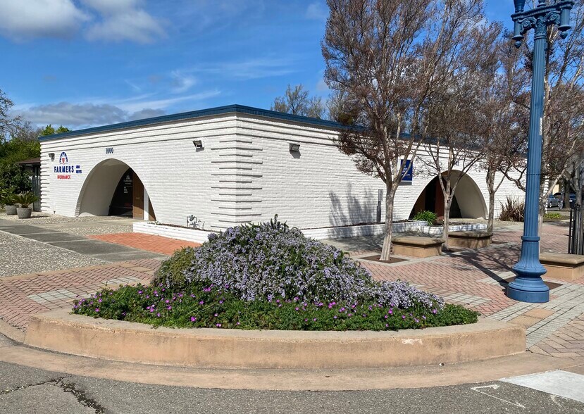 More Photos Of 601 Madison St, Fairfield Office For Lease