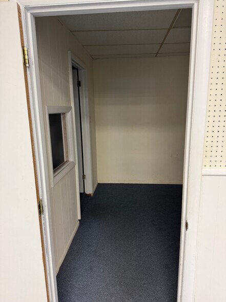 More Photos Of 25367 Lankford Hwy, Onley Light Distribution For Lease