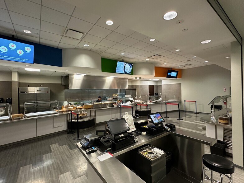 More Photos Of 10300 Town Park Dr, Houston Unknown For Lease