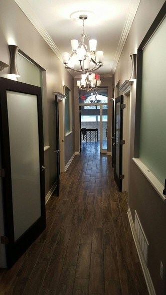 More Photos Of 22146 Ford Rd, Dearborn Heights Office For Sale