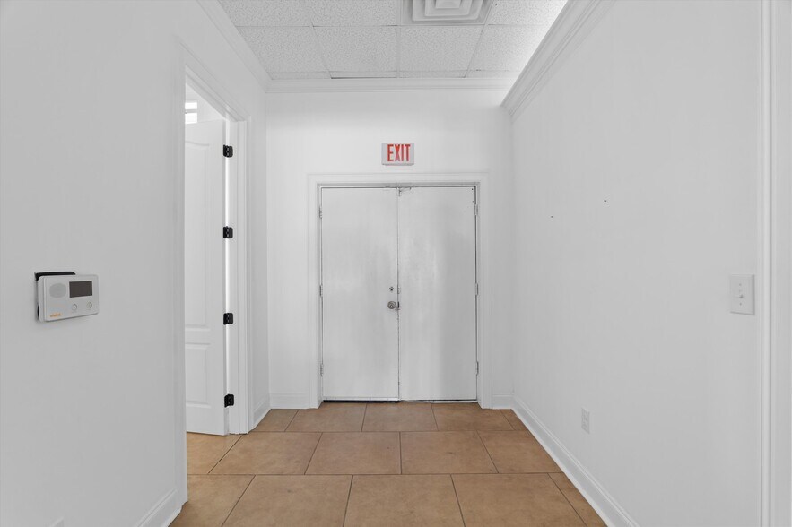 More Photos Of 208 Broad St, Wrens Storefront Retail Office For Sale