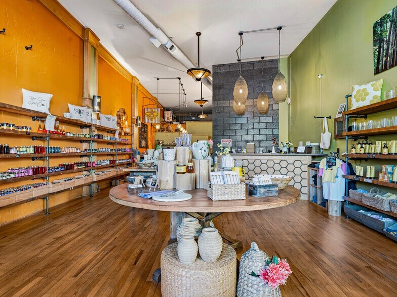 More Photos Of 32 Broadway St, Asheville Storefront Retail Residential For Sale