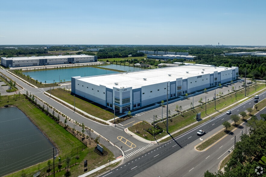 More Photos Of 5501 Lee Vista Blvd, Orlando Unknown For Lease