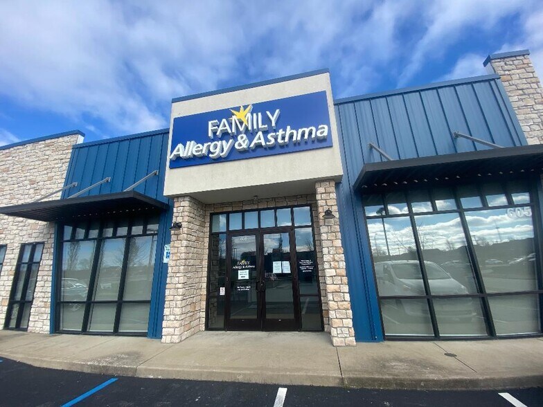 Primary Photo Of 601 Keene Centre Dr, Nicholasville Bank For Lease