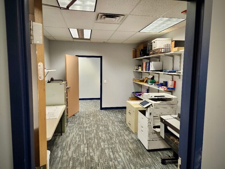 More Photos Of 67 Inverness Dr E, Englewood Light Distribution For Sale