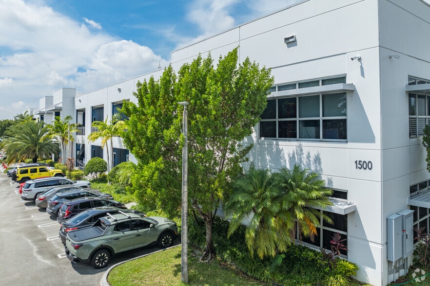 More Photos Of 1500 NW 89th Ct, Doral Loft Creative Space For Sale