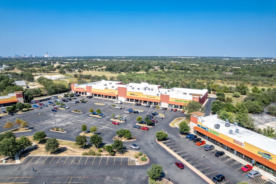 More Photos Of 1131-1139 SE Military Dr, San Antonio Freestanding For Lease