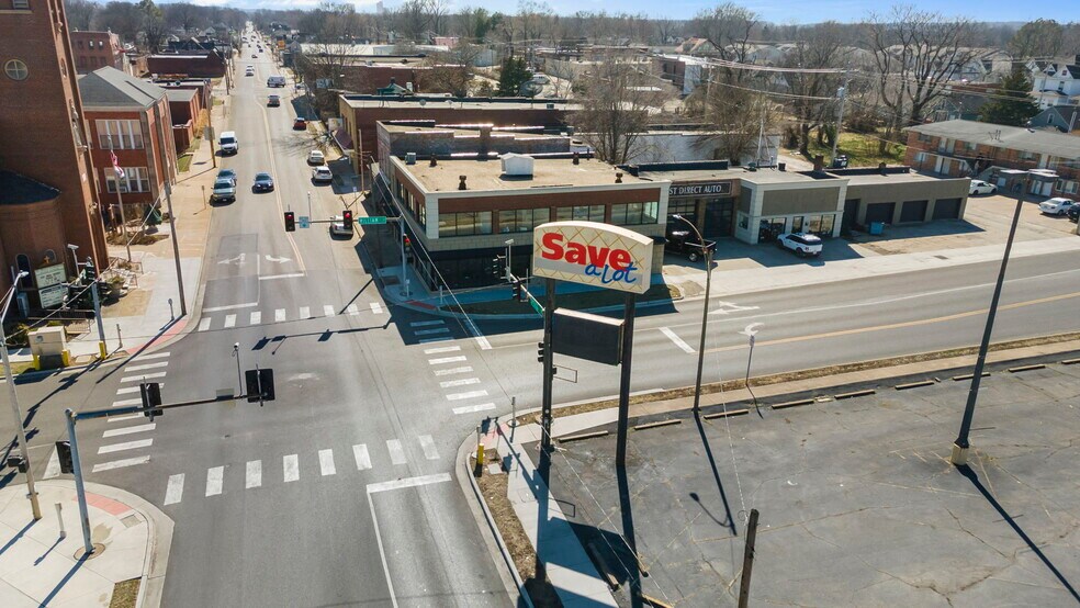 More Photos Of 121 S Sprigg St, Cape Girardeau Supermarket For Sale
