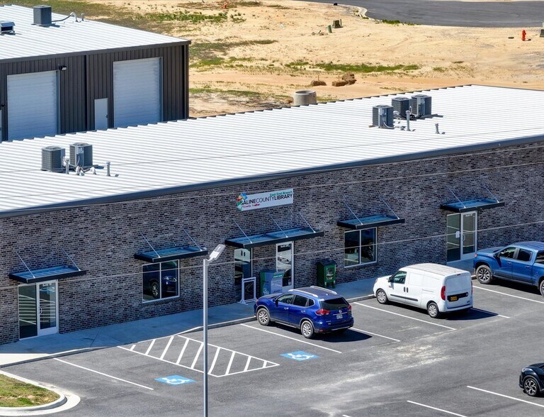 More Photos Of 24005 Arch St, Hensley Unknown For Lease