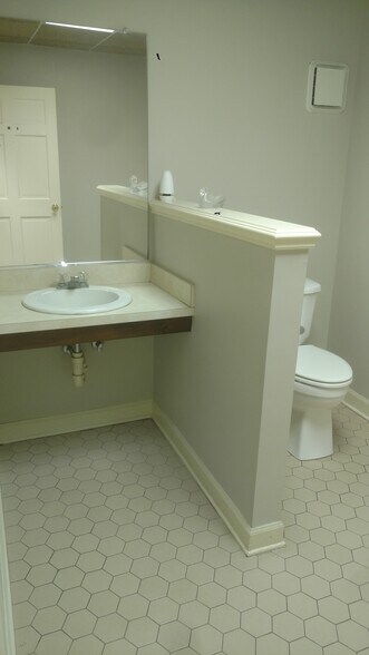 More Photos Of 201 Production Dr, Yorktown Distribution For Lease