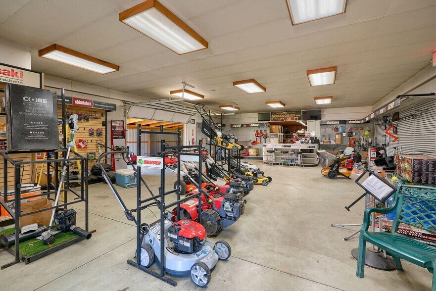 More Photos Of 7271 National Rd SW, Pataskala Freestanding For Sale