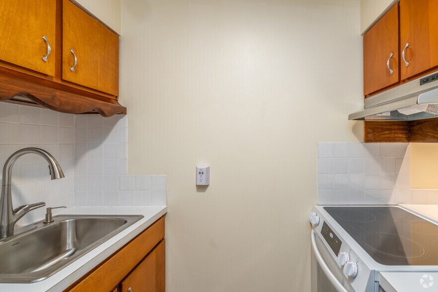 More Photos Of 13322 Greenwood Ave N, Seattle Apartments For Sale
