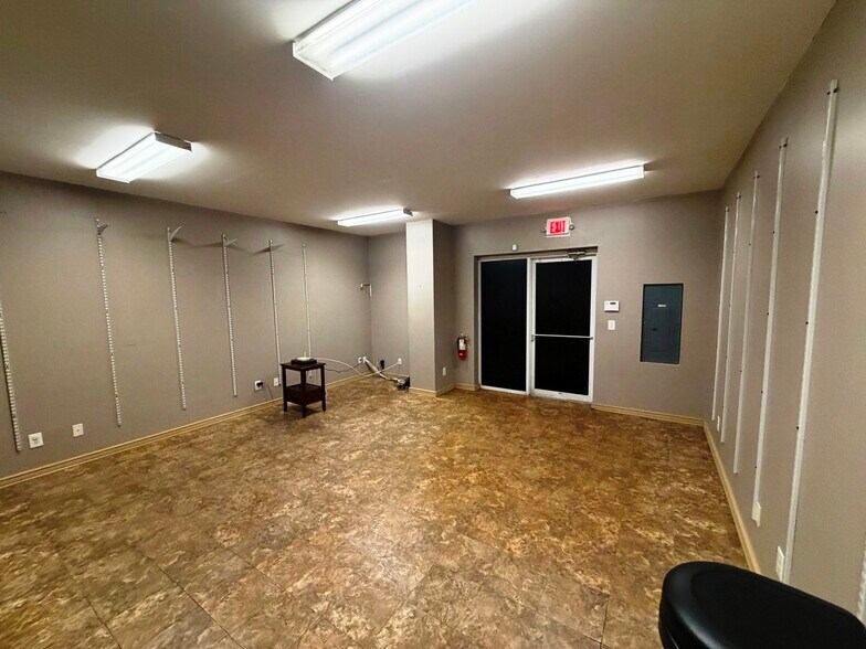 More Photos Of 16331 Old US 41, Fort Myers Warehouse For Lease