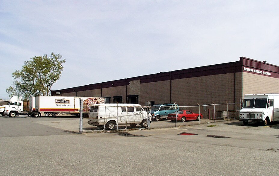 More Photos Of 5 Wheeling Ave, Woburn Light Manufacturing For Lease