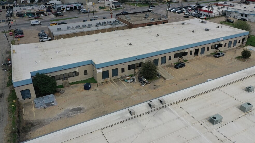 More Photos Of 10969 Shady Trl, Dallas Light Distribution For Lease