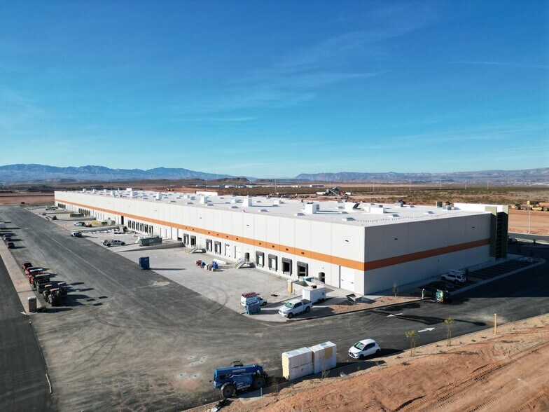 More Photos Of Southern Parkway, St George Unknown For Lease