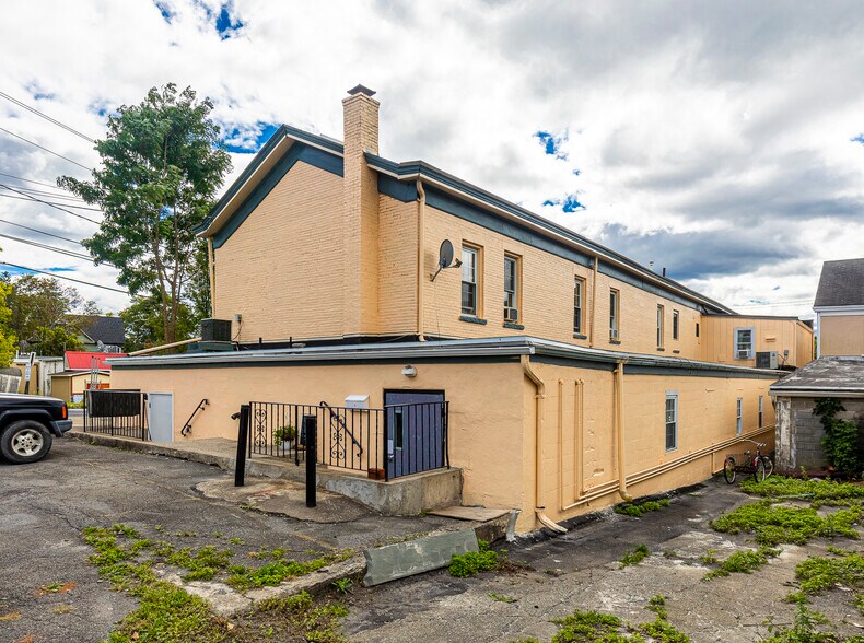 More Photos Of 141 Ulster Ave, Saugerties Storefront Retail Residential For Sale