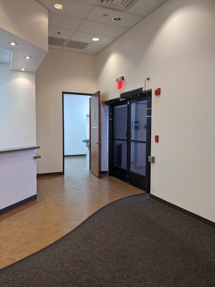More Photos Of 15405 N 99th Ave, Sun City Medical For Lease