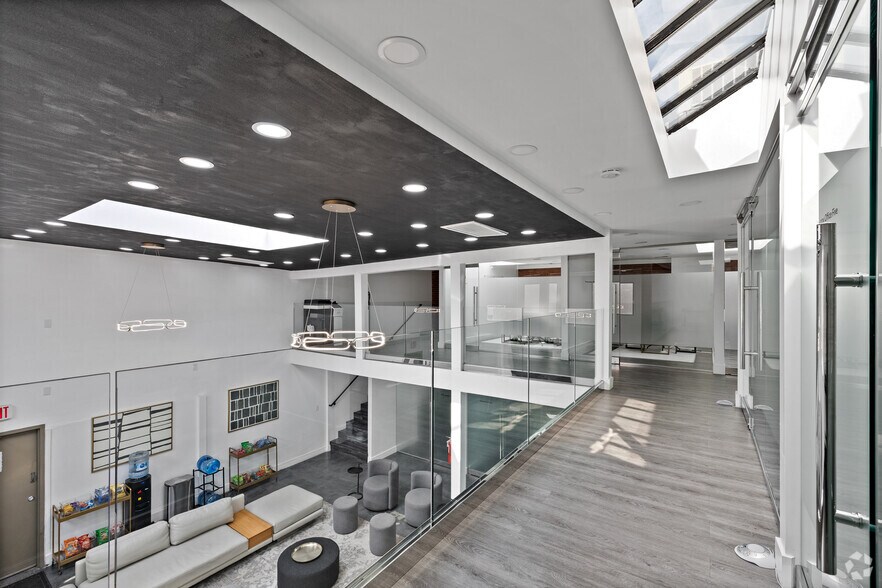 More Photos Of 10211-10213 Venice Blvd, Los Angeles Loft Creative Space For Sale