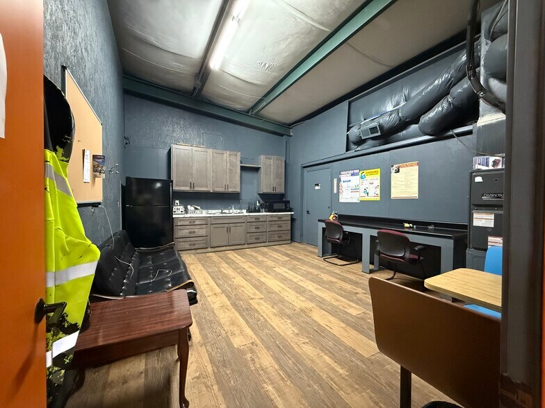 More Photos Of 55 Cut Off Rd, Adairsville Industrial For Lease