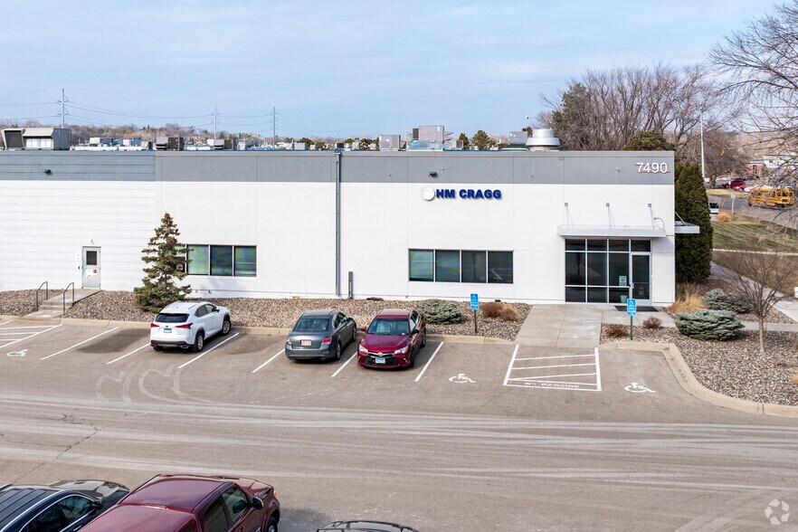 More Photos Of 7400-7490 Bush Lake Rd, Edina Distribution For Lease